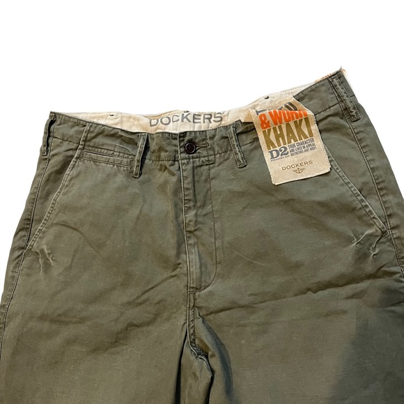 NWT Dockers D2 Straight Fit Khaki, W33/L30 - Picture 5 of 10